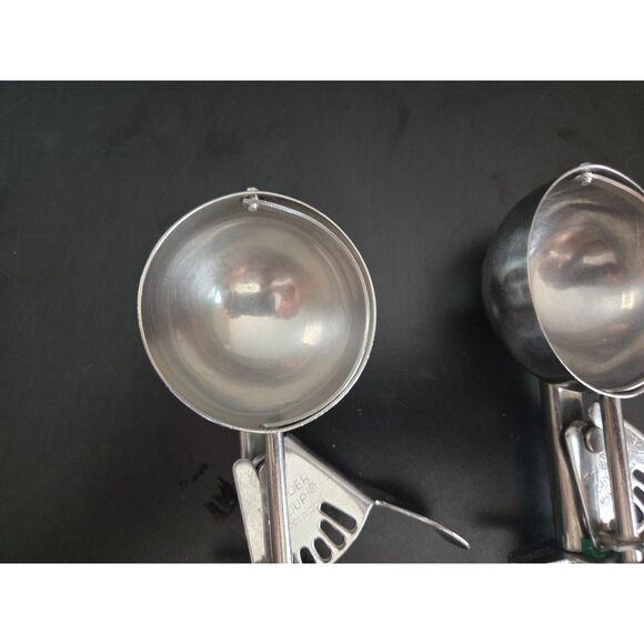 Thunder Group & Choice #12 18-8 Disher Serving Scoop Ice Cream Scoop Lot of 3 - Picture 4 of 10